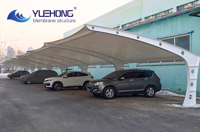 Cobertura para estacionamento em membrana estrutural