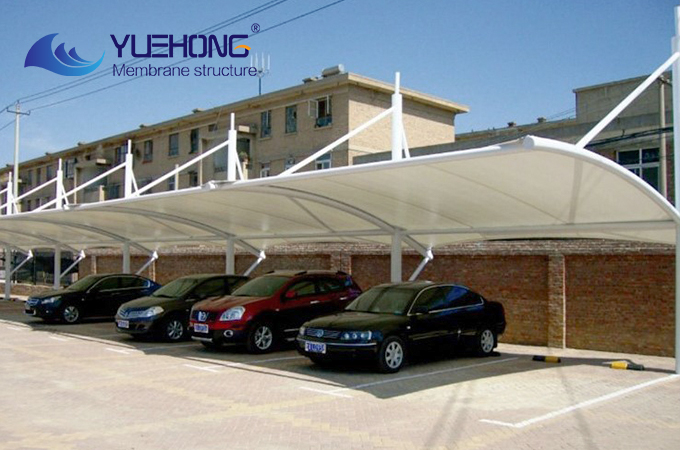 Cobertura para estacionamento em membrana estrutural
