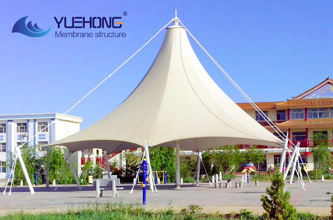Pérgola em membrana para paisagismo