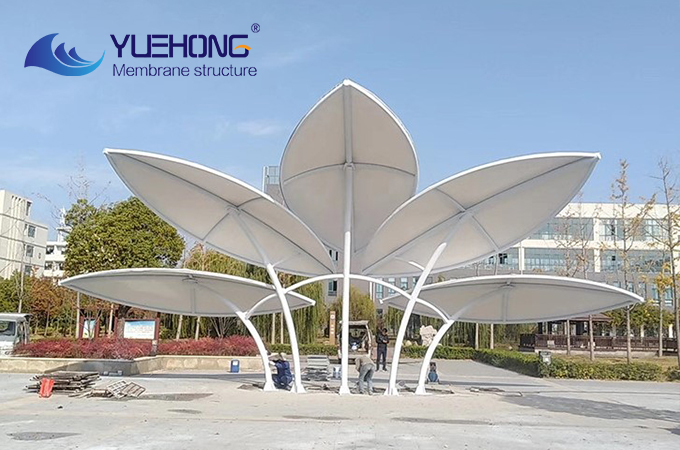 Pérgola em membrana para paisagismo